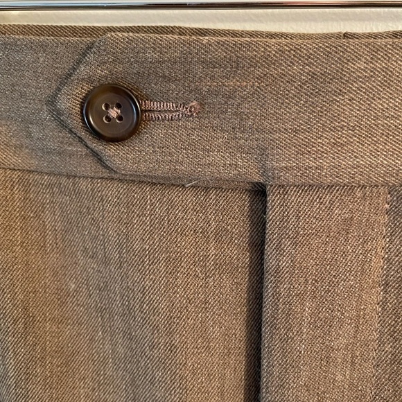 Joseph & Feiss Men's Suit Pants Tan Brown Cuffed and Pleated Size 40x34 - Picture 3 of 4